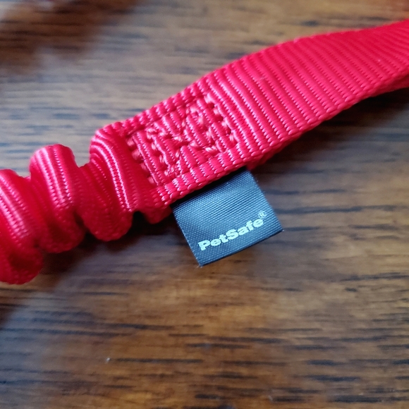 Red Training Bungee Pet Leash, 3-ft up to 5.5-ft 🐾 - Picture 3 of 3